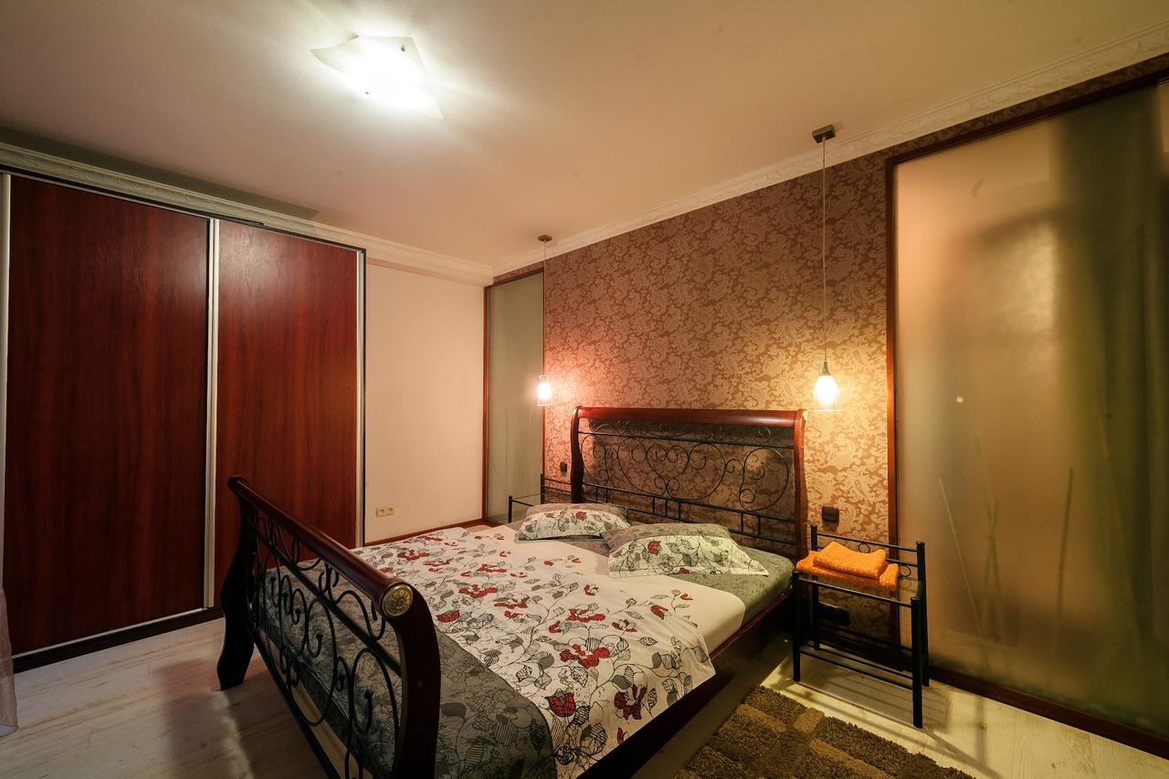 Квартира На Дерибасовской Odessa Exterior foto